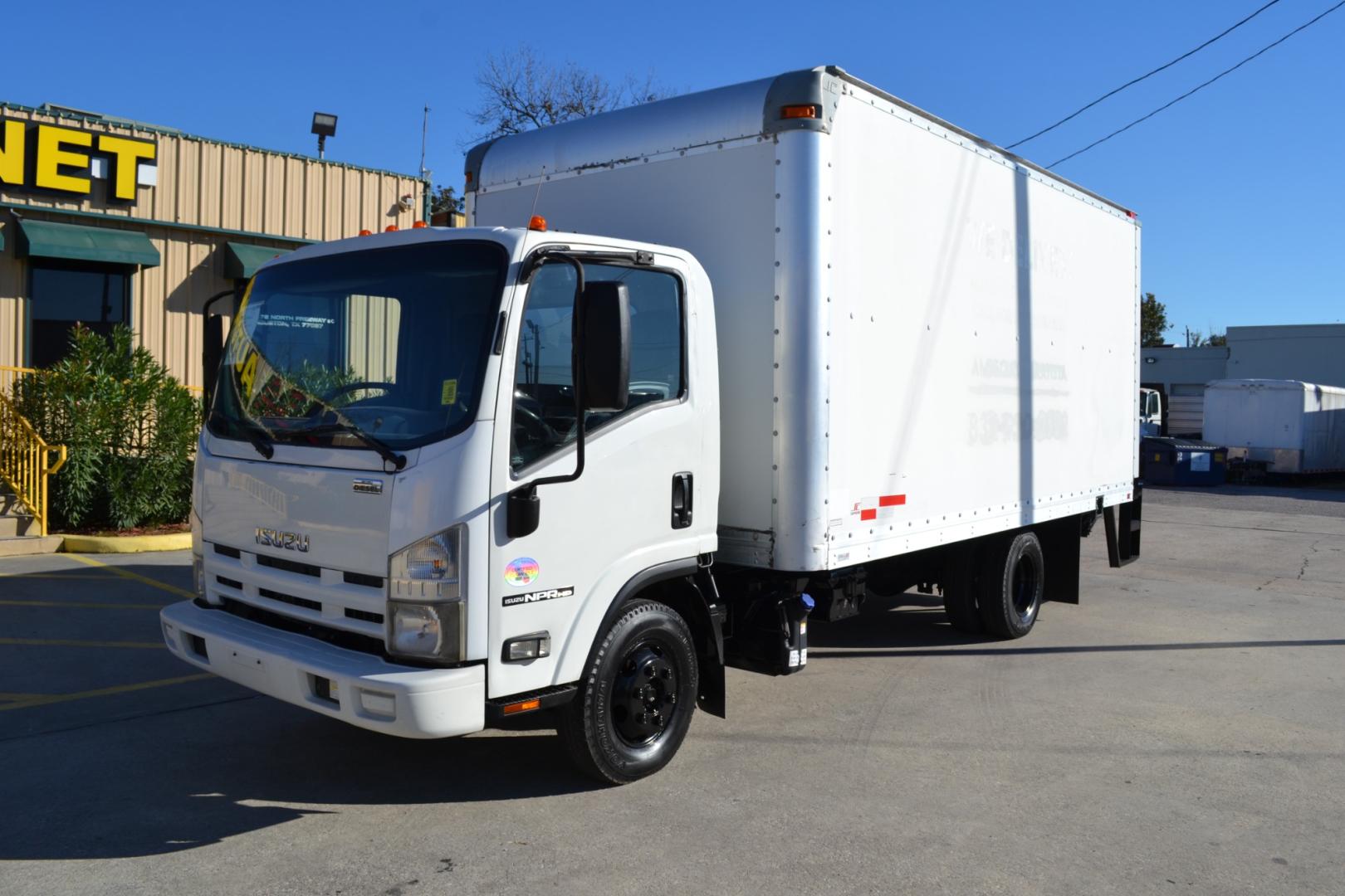 2012 WHITE /GRAY ISUZU NPR with an 4HK1TC 5.2L TURBO-CHARGED DIESEL engine, AUTOMATIC transmission, located at 9172 North Fwy, Houston, TX, 77037, (713) 910-6868, 29.887470, -95.411903 - Photo#0